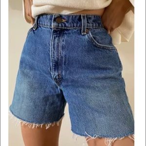 Levi Cut Off Shorts 💙